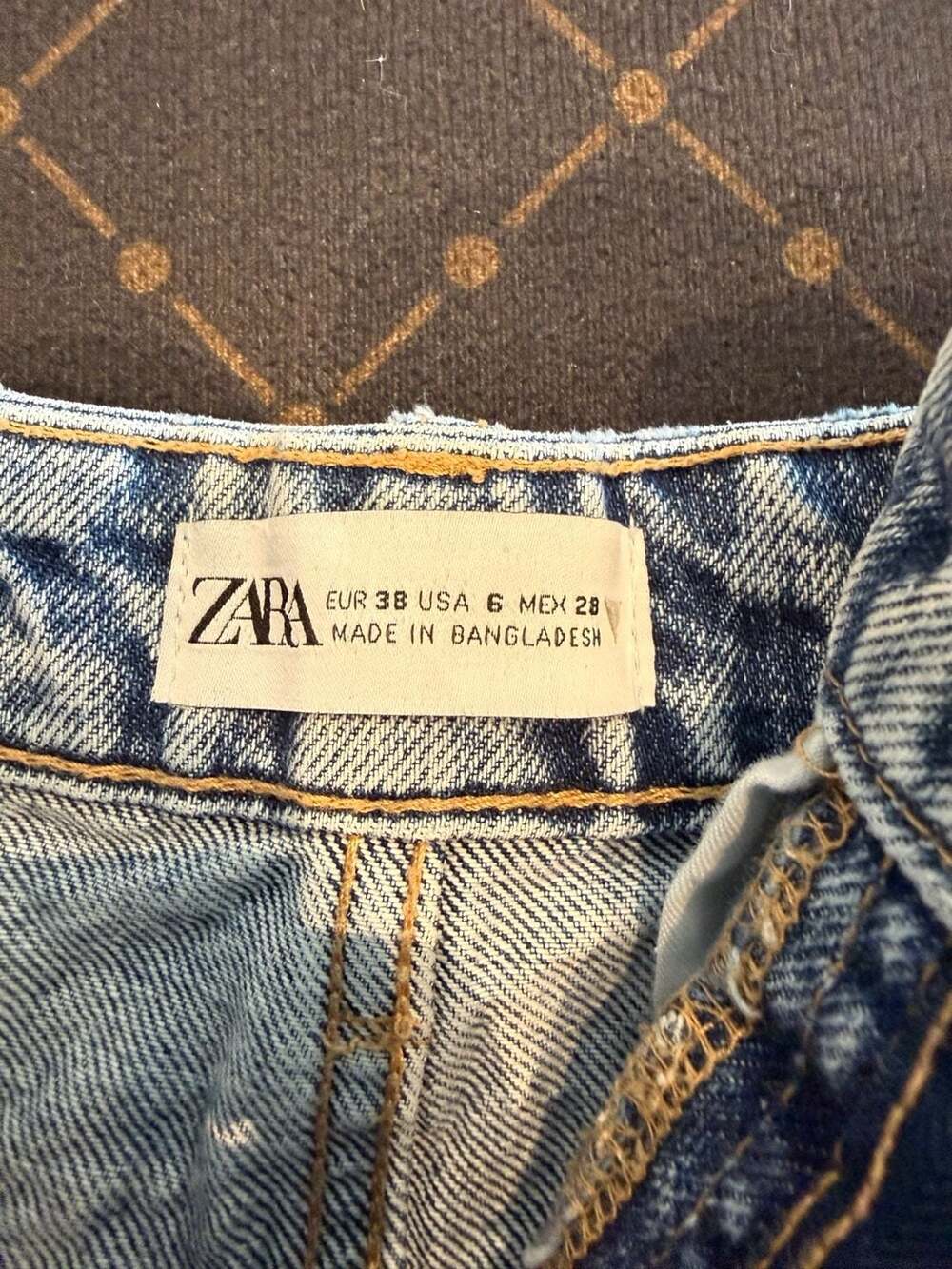 Zara - Picture 3 of 3